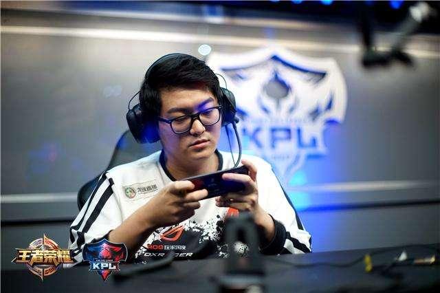 Liquid, Heroic , 3DMAX , pain , GamerLegion , BetBoom, B8 和 aurora 以胜利开启 PGL Masters Bucharest 2025