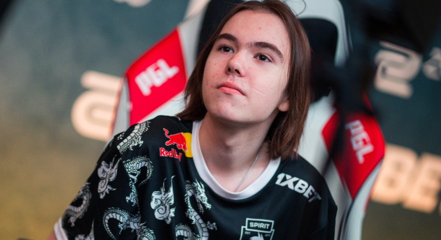 【lpl战报】JDG 2-0 TT：Yagao招牌佐伊轻取TT JDG成功晋级季后赛